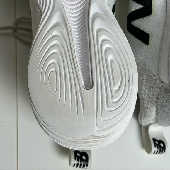 New Balance FuelCell VB-01 Women’s Volleyball Shoes - White/Black-size 7.5 - Picture 6 of 10